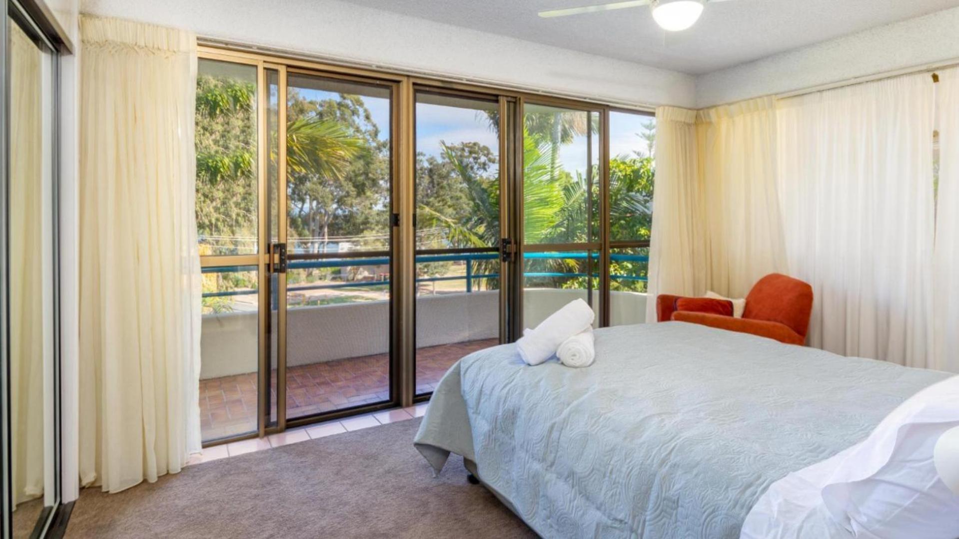 Placid Waters Holiday Apartments Bongaree エクステリア 写真
