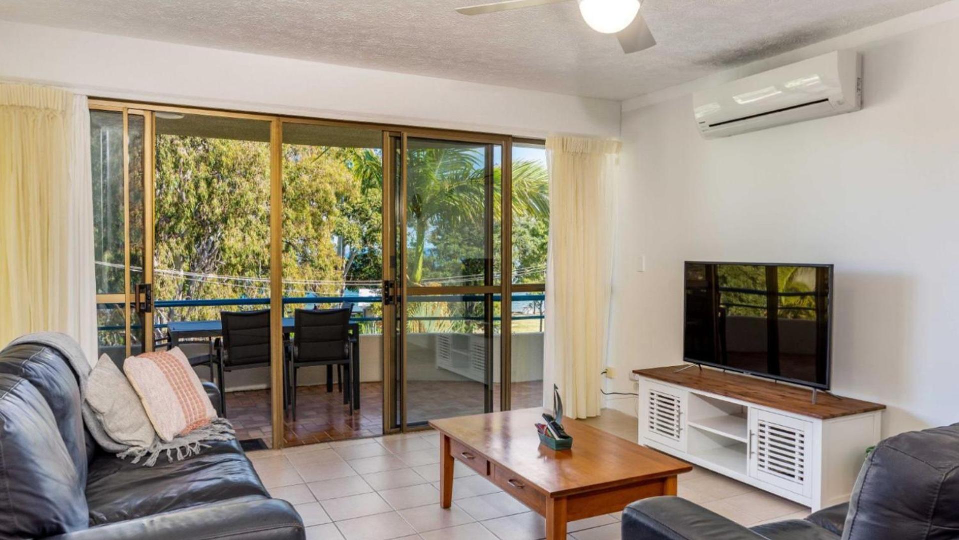 Placid Waters Holiday Apartments Bongaree エクステリア 写真