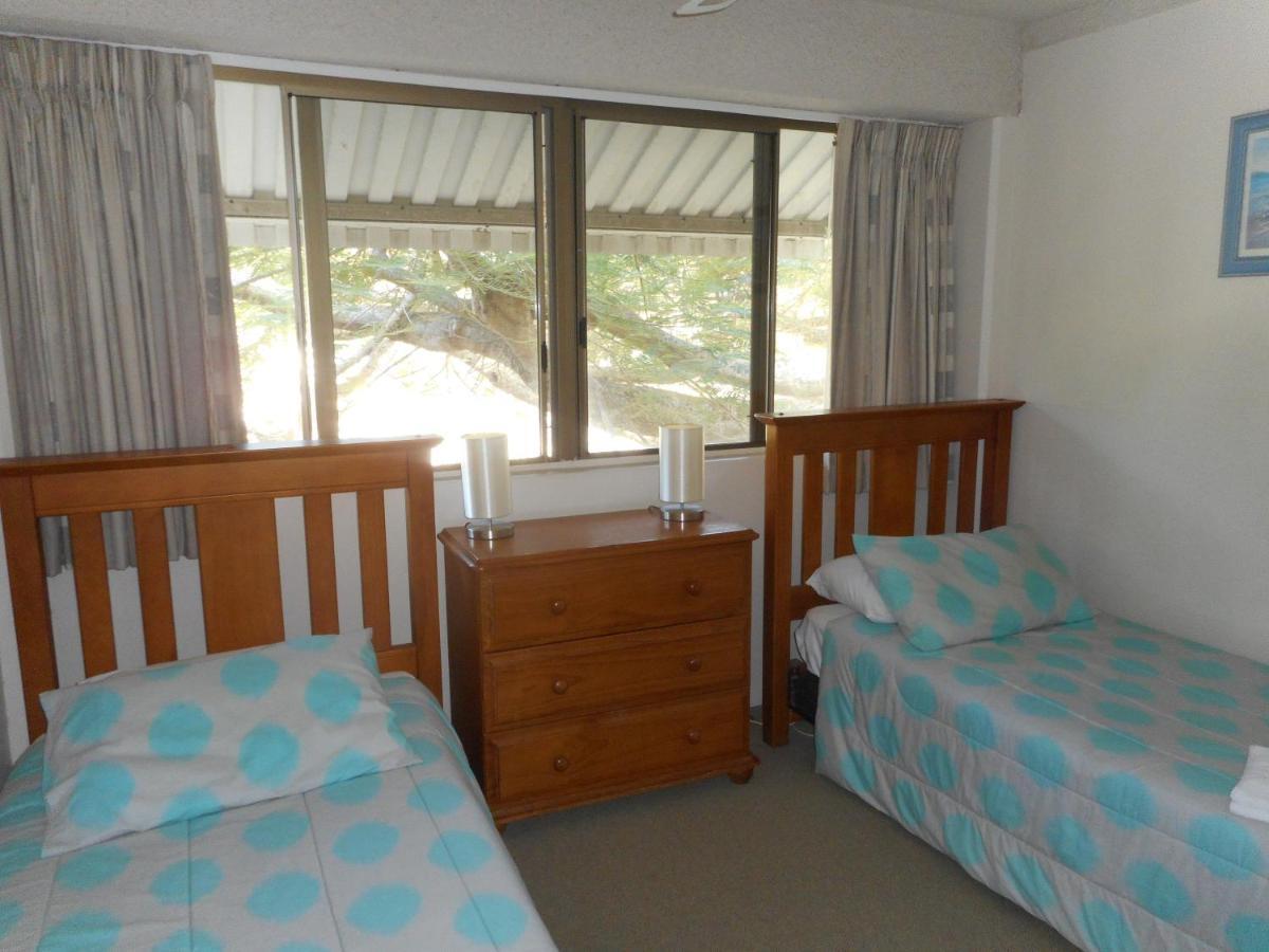 Placid Waters Holiday Apartments Bongaree エクステリア 写真